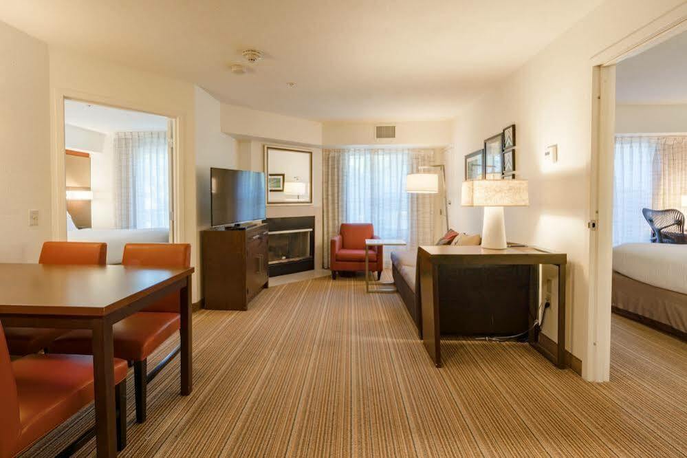 Residence Inn San Diego Carlsbad Eksteriør billede